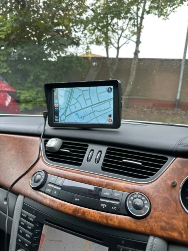 DashDrive - Universelles 9-Zoll Auto Radio System photo review