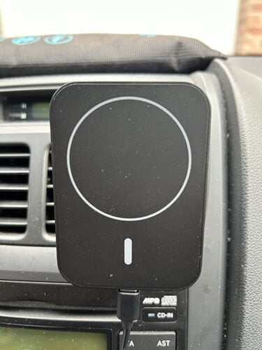 MagCar - Magnetisches kabelloses Ladegerät fürs Auto photo review