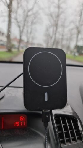 MagCar - Magnetisches kabelloses Ladegerät fürs Auto photo review