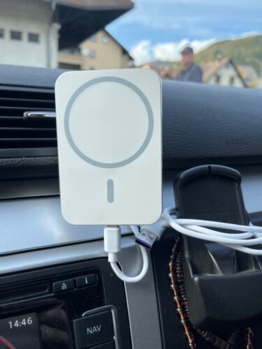 MagCar - Magnetisches kabelloses Ladegerät fürs Auto photo review