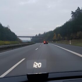 SpeedPro HUD - Geschwindigkeits Messer Autoanzeige photo review