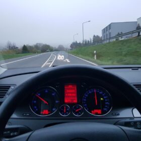 SpeedPro HUD - Geschwindigkeits Messer Autoanzeige photo review